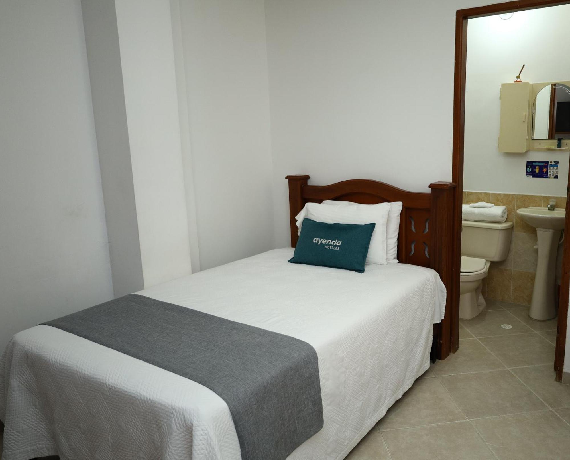 Ayenda Torre 2 Hotel Apartado Ngoại thất bức ảnh